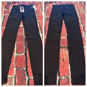 NWT Liverpool Los Angeles ABBY the Skinny jeans 
Size 0/25 inseam 30”